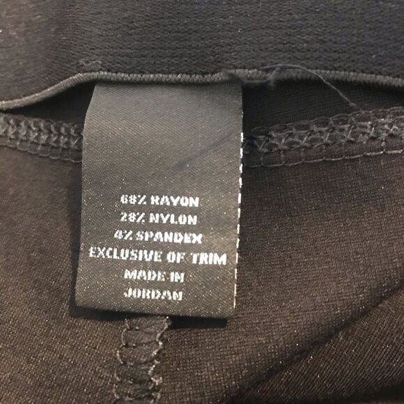 Slim Factor by Investments Size 1X No Waist Lace Hem Cropped Pull-On Pants - Picture 7 of 10